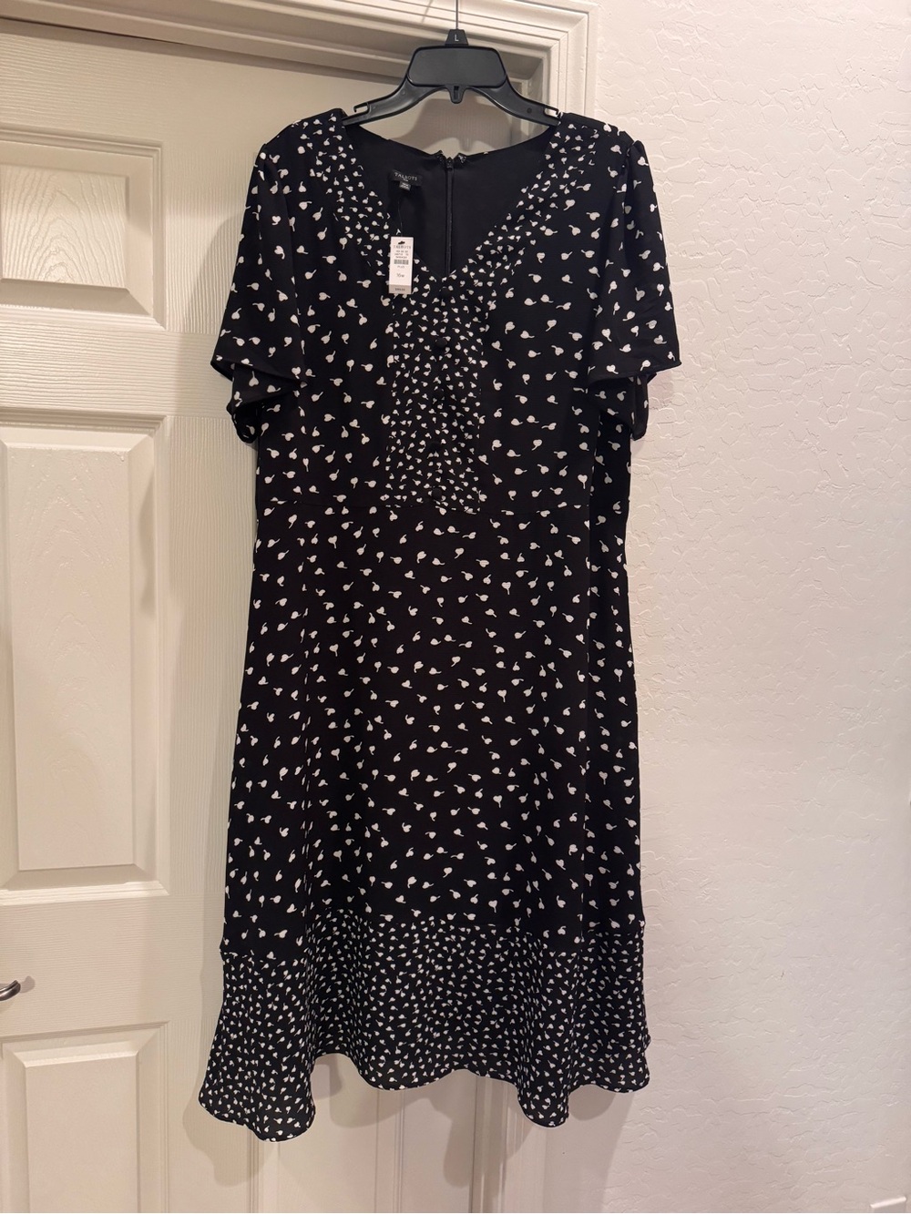 NWT Talbots FLUTTER SLEEVE MIDI DRESS PLUS SIZE 16W. Black with white print